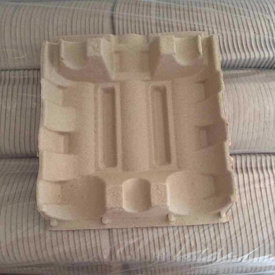 Manufacturer Processes and Customizes Biodegradable and Environmentally Friendly Pulp Membrane Plastic Lined Wine Bottle Holder to Prevent Shock and Impact Packaging Protective Paper Holder