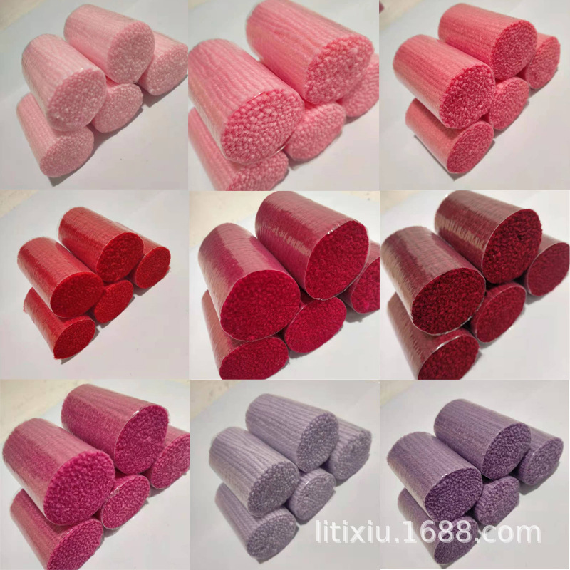 Акриловая шерсть для трехмерной вышивки, нарезанная по 5.7 см в рулоне.