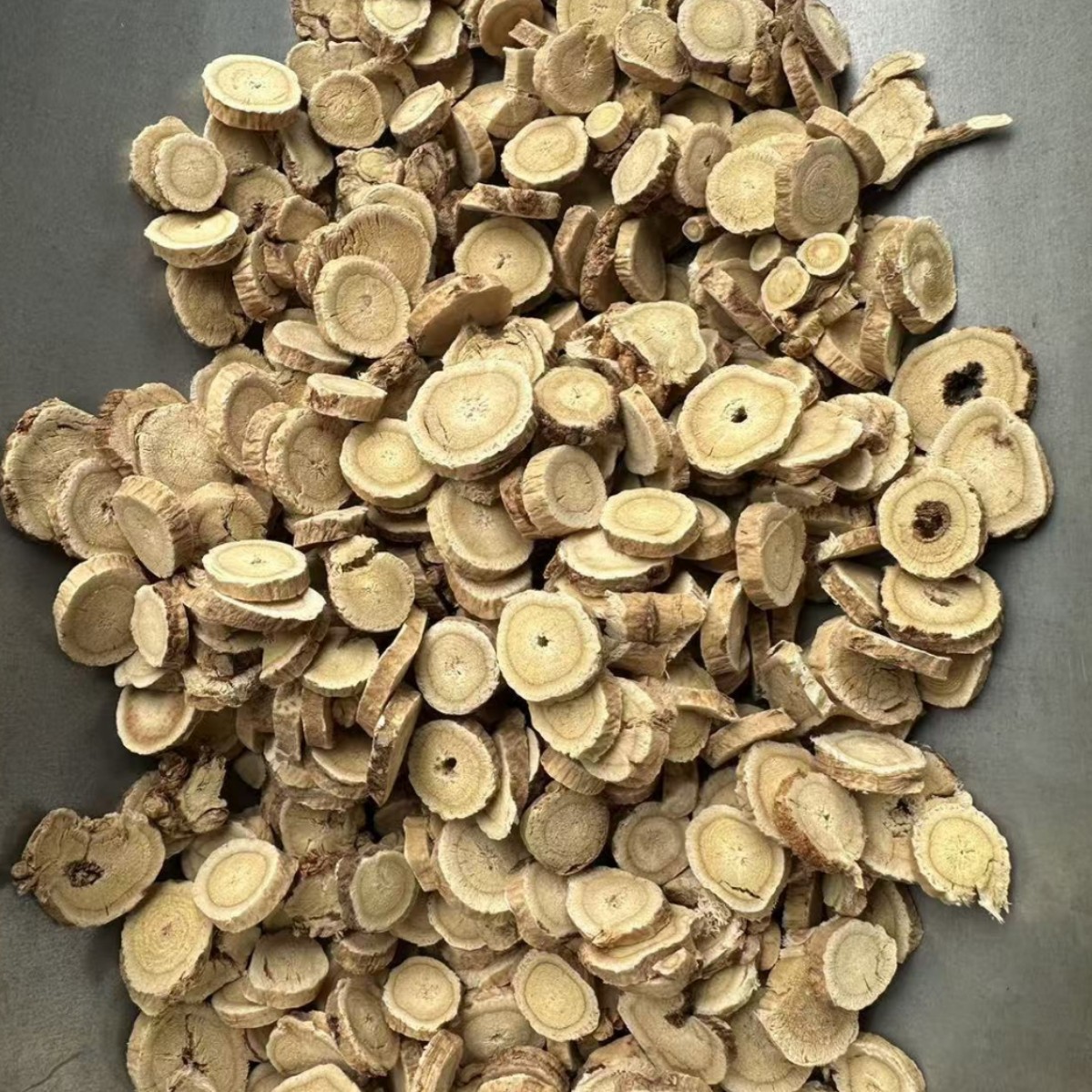 Astragalus Tablets, Chinese Medicinal Materials, Gansu Astragalus Oblique Slices, Beiqi Melon Seed Slices, Large Goods Wholesale, Origin and Supply 500 Grams of Astragalus