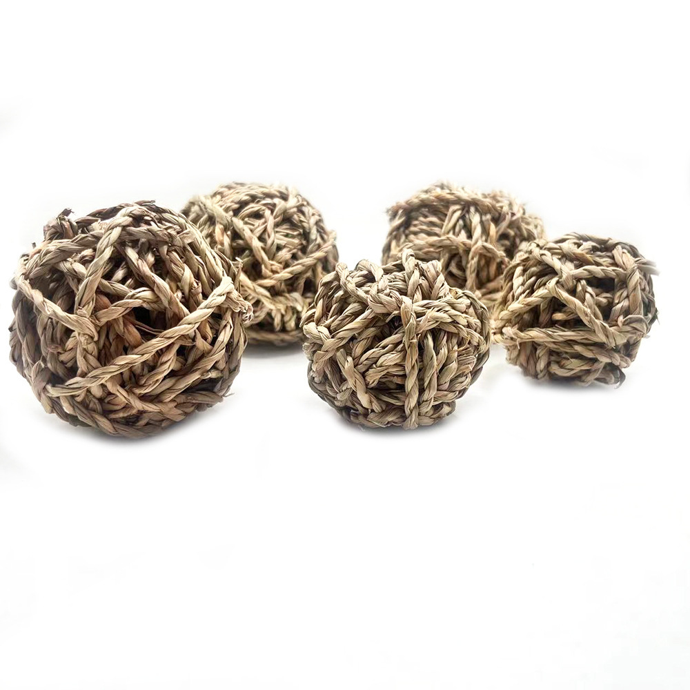 Cross-Border Hot-Selling Rabbit Hamster Grass Ball Hand-Woven Chewing Ball Rattan Ball to Relieve Boredom Hamster Toys Small Pet Supplies
