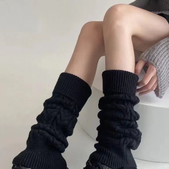 Autumn and Winter Thickened Retro Rhombus Knitted Twist Warm Foot Socks Set Women's Warm Wool All-match Student Leg Set