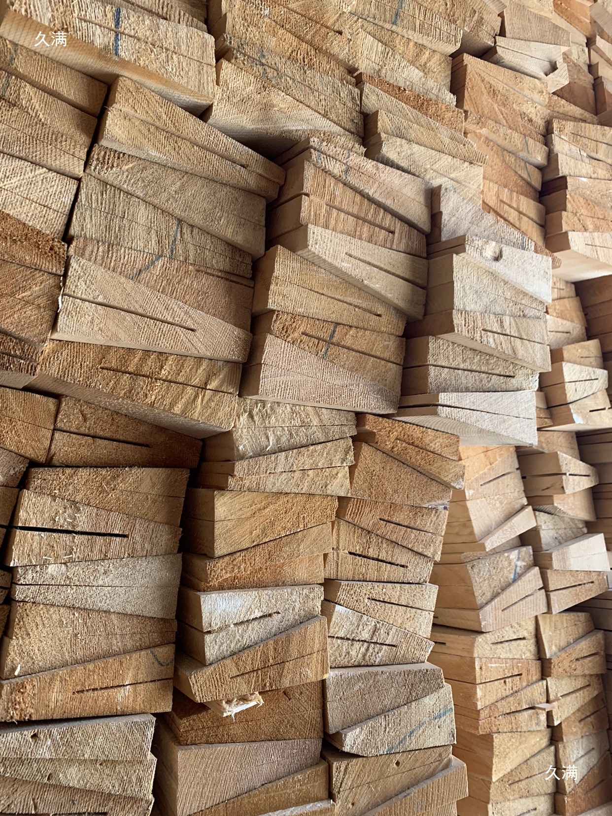 European Spruce Violin Panel Alps 40 Years Naturally Dried Master Spruce Violin Panel