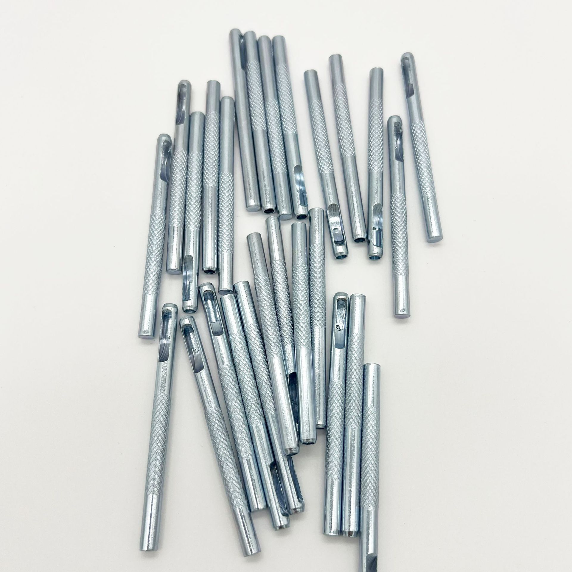 Factory Direct Sales Belt Puncher Electroplated Punch Punch Needle 3.5mm Round Belt Punch Hole Nail Wholesale