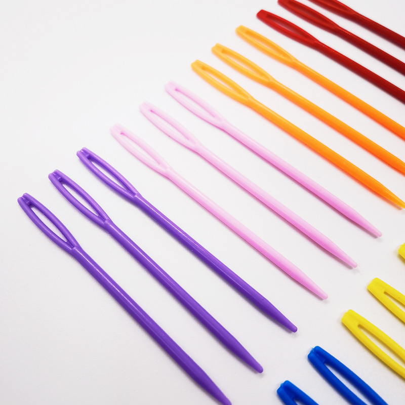 Source manufacturer ABS plastic hand sewing needle knitting tool sweater needle big eye embroidery needle hand DIY plastic needle