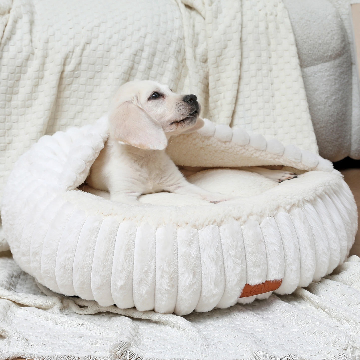 New High-Quality Rabbit Plush Dog Kennel with Blanket, Cat Kennel, Cold-Proof and Warm Pet Kennel, Straight Velvet Pet Mat