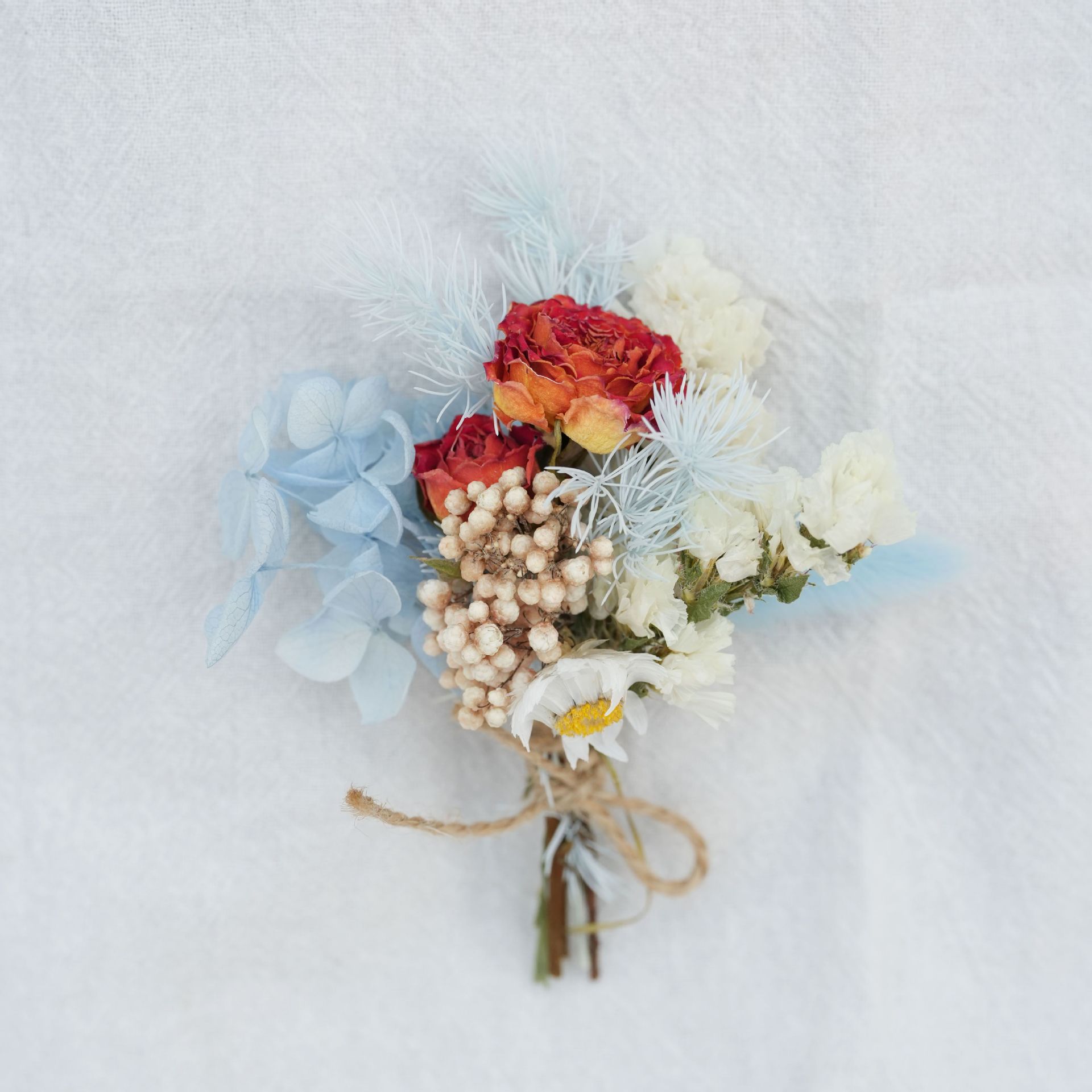 Mini Dried Flower bouquet card decoration DIY material shooting props gift box accessories small bouquet hand gift corsage