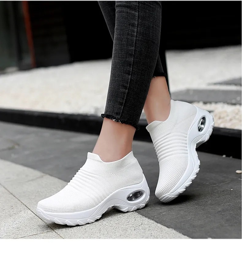 Cross-border Sports Leisure rocking shoes high elastic fly woven breathable shoes fashion light socks shoes a generation of hair