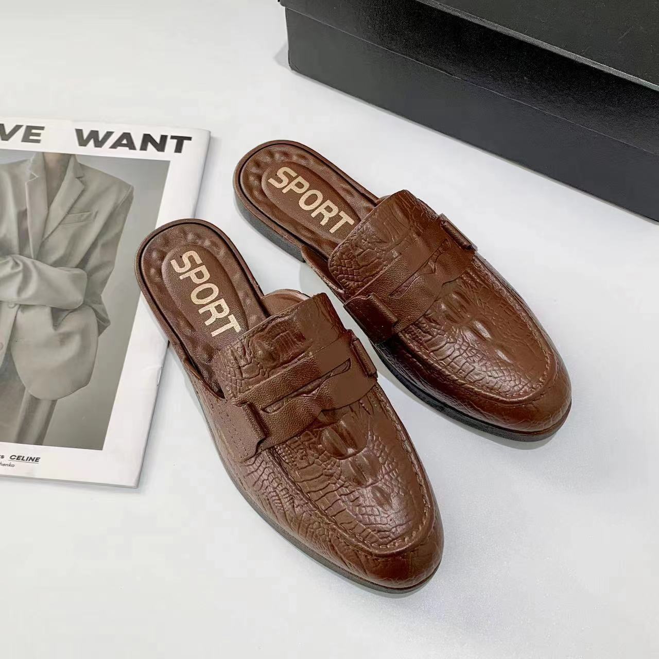 New Spring and Autumn Casual Men's Slippers Solid Color Closed-Toe Half Slippers Flat Fashion Outdoor Men's Sandals Trendy Men's Slippers