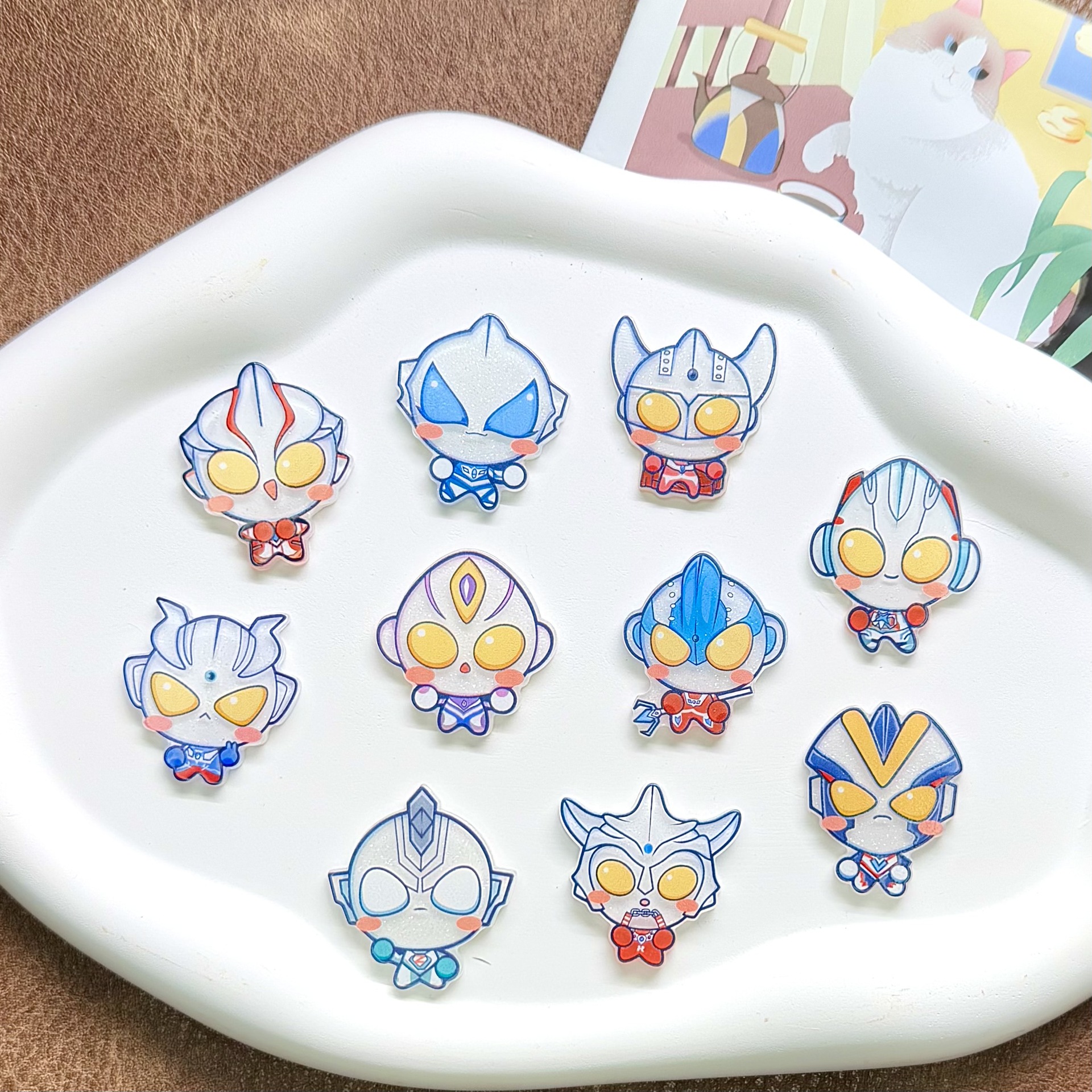 Акриловые милые мультяшные аксессуары Ultraman, DIY ювелирные изделия, патч, детский значок, брошь, оптовая продажа