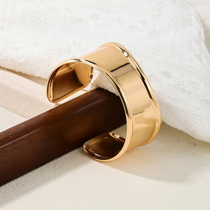 Европейские и американские простые commuter украшения, 1 штука персонализированного модного геометрического металлического открытого браслета для женщин, квадратная форма