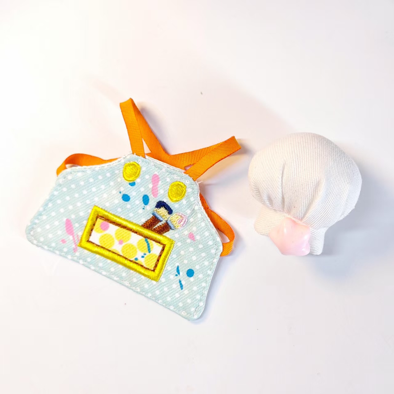 Labubu Kt Doll Clothes Rilakkuma Apron Doll Universal Versatile Embroidered Apron Beret Doll Outfit Chef Hat