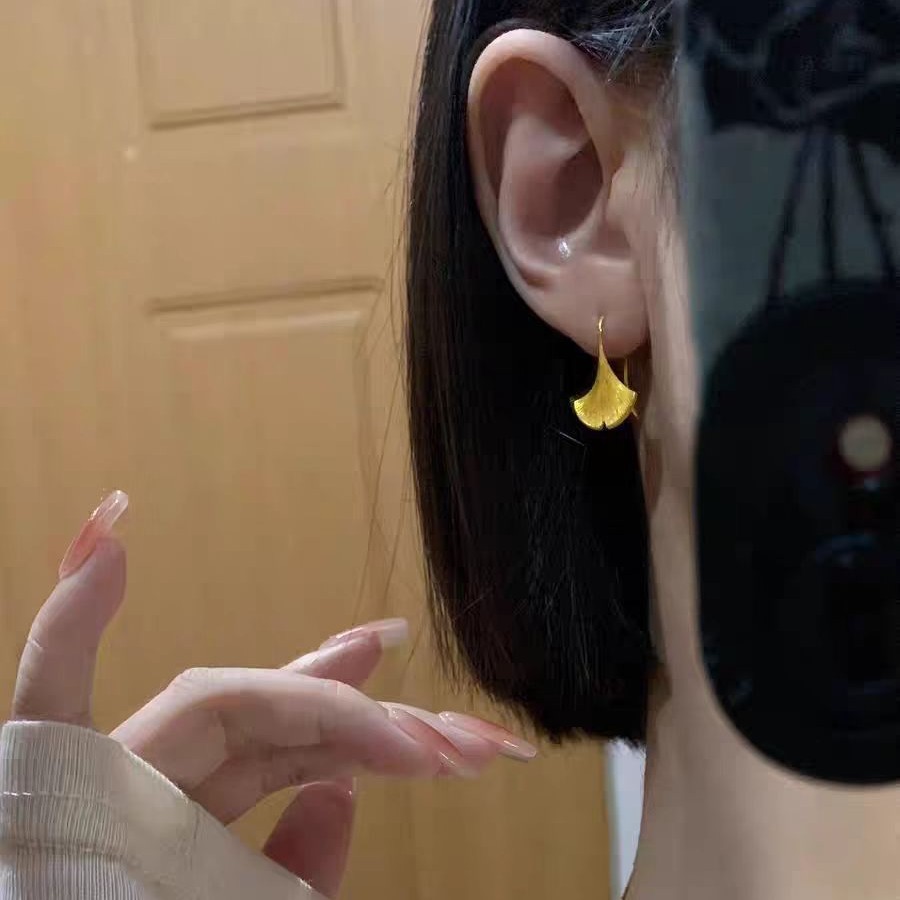 「Xinglin Chunnuan」Apricot Leaf Earrings, Ancient Gold, Accessible Luxury Style, High-Looking and Versatile Earrings for Your Girlfriend.