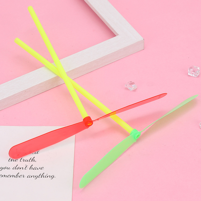 Classic toys bamboo dragonfly hand rub flying fairy children's small toys wholesale stall toy gifts