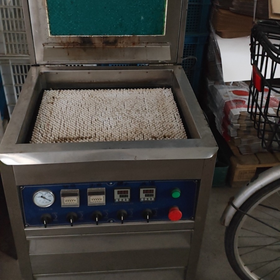 Second-hand resin plate making machine 90% new can work normally does not support online transactions can communicate online