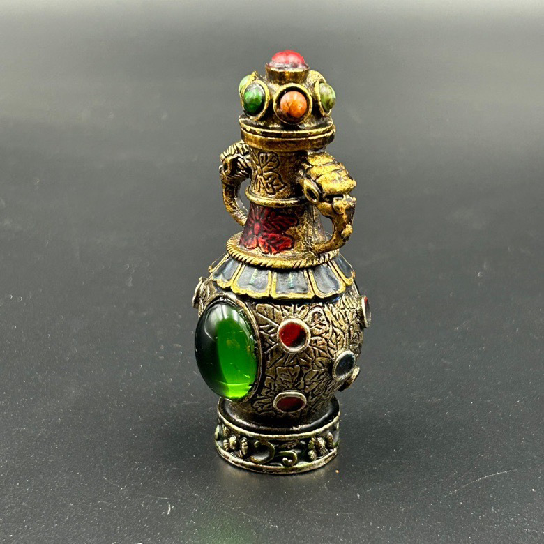 Antique-Style Imitation Bronze Cast Snuff Bottle Xizang-Style Handicraft Snuff Bottle Home Living Room Decoration Antique Ornament