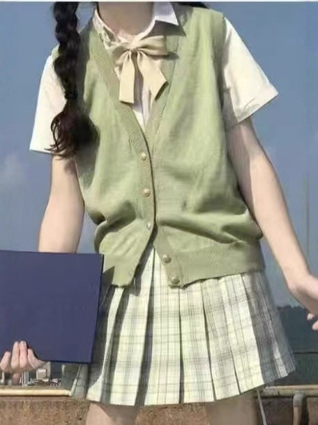 Jk Vest Outerwear for Petite Japanese-Style Students, Sweet School Uniform, Versatile for Commuting, Layered Solid Color Basic Sweater Vest