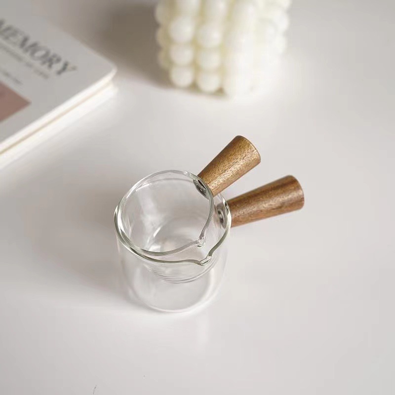 Creative wooden handle small milk cup glass small milk pot sauce saucer wooden handle milk pot mini seasoning dip dish coffee utensil