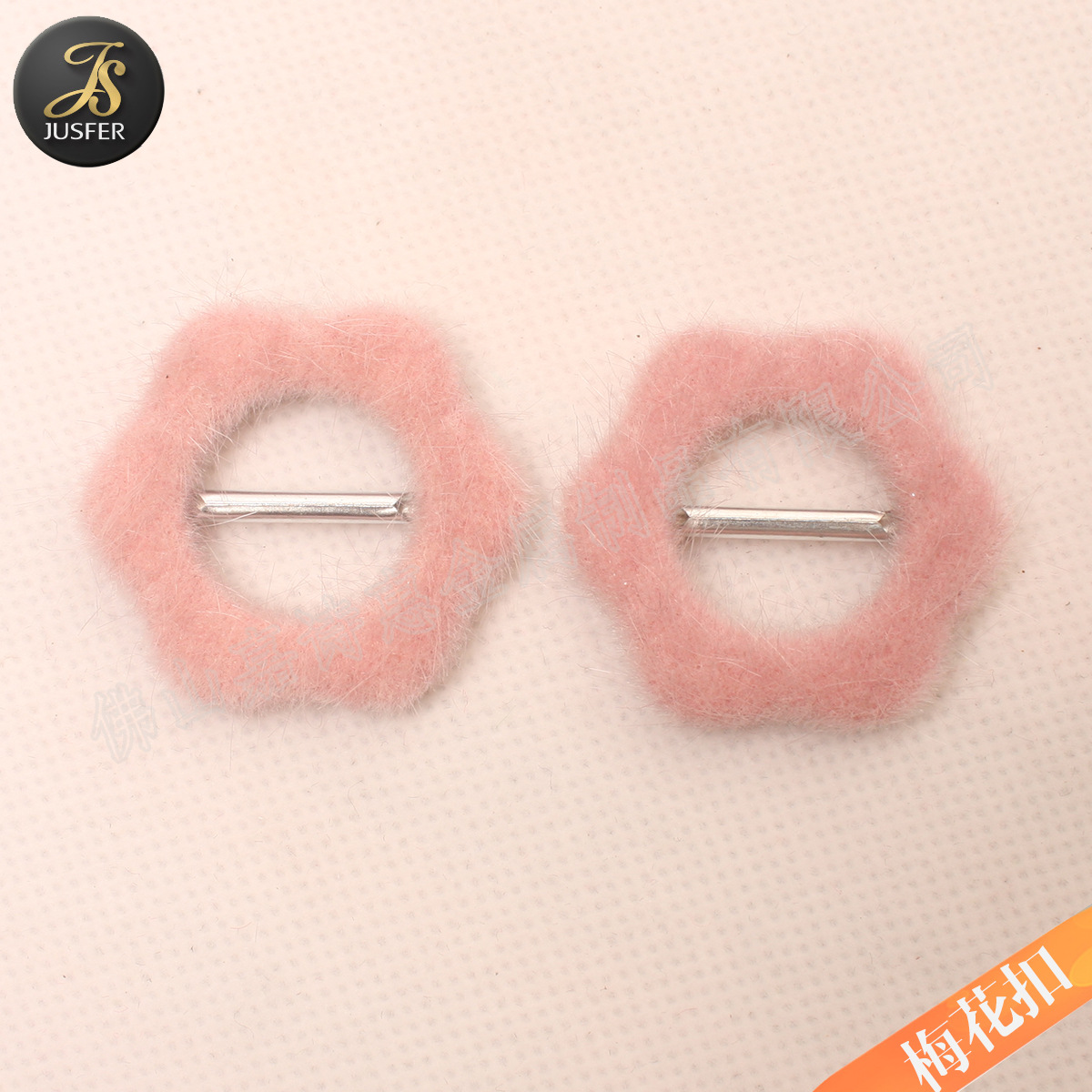 Many years of strength manufacturers direct supply cloth bag buckle ladies belt buckle head to do goods plum blossom type cloth buckle