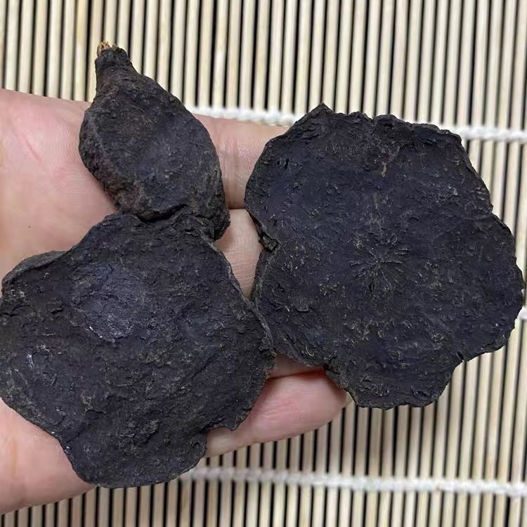 Wild-Selected Dried Polygonum Multiflorum 500g, Chinese Medicinal Material, New Crop This Year, Polygonum Multiflorum Also Available for Sale