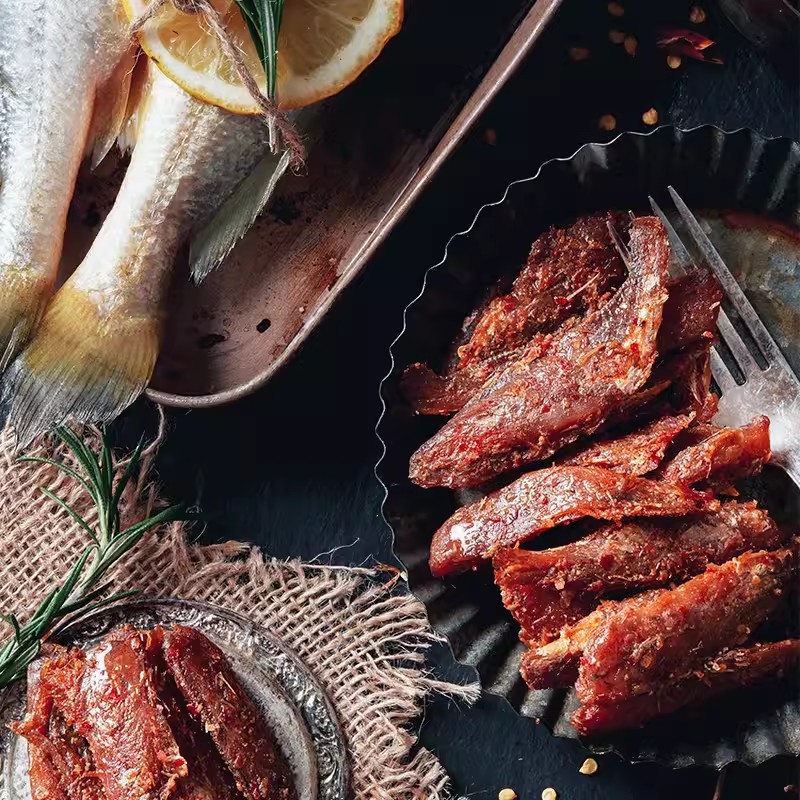 Three squirrel spicy small yellow croaker 96g bagged instant fish snacks crispy small yellow croaker dry casual snacks