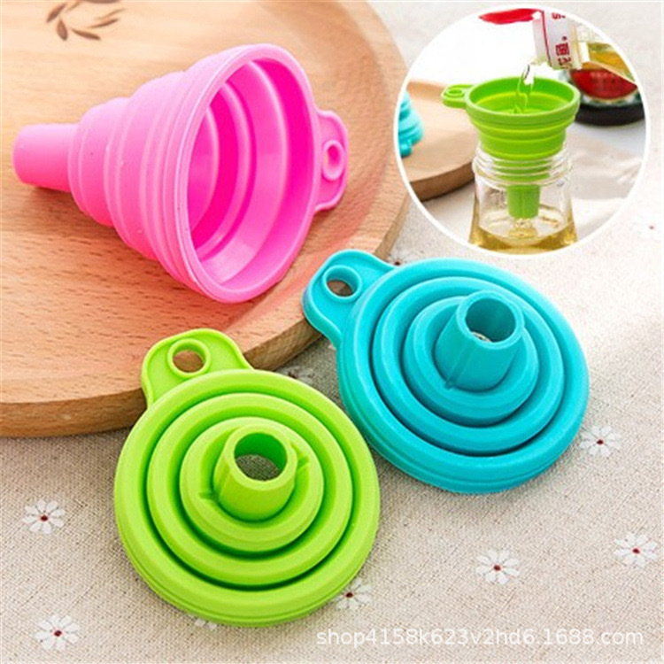 Silicone Retractable Folding Funnel for Home Use, Small Oil Pouring Funnel, Food-Grade Oil Pouring, Wine Pouring, and Oil Dispensing Plastic Funnel