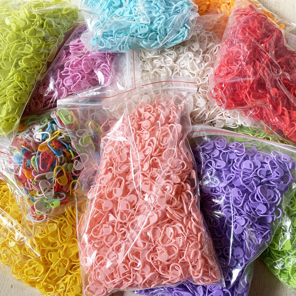 Hand Knitting Tools Accessories Mark Buckle Stitching Needle Plastic Suture Needle Wool Crochet Small Pin Anti-Unlock Buckle