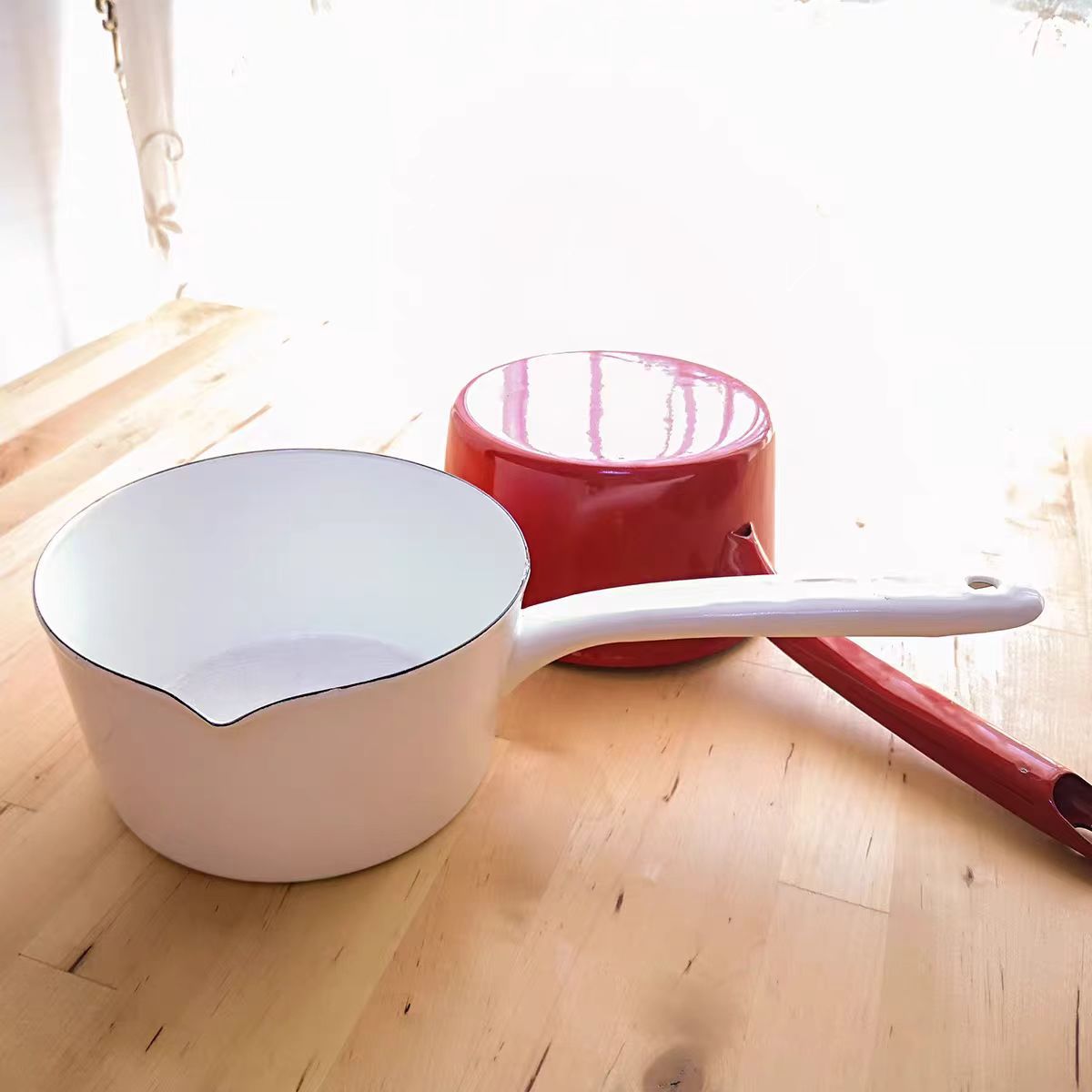 Thickened Enamel Enamel Spout Milk Pot Baby Rice Cereal Hot Milk Instant Noodle Pot Thickened Enamel Pot