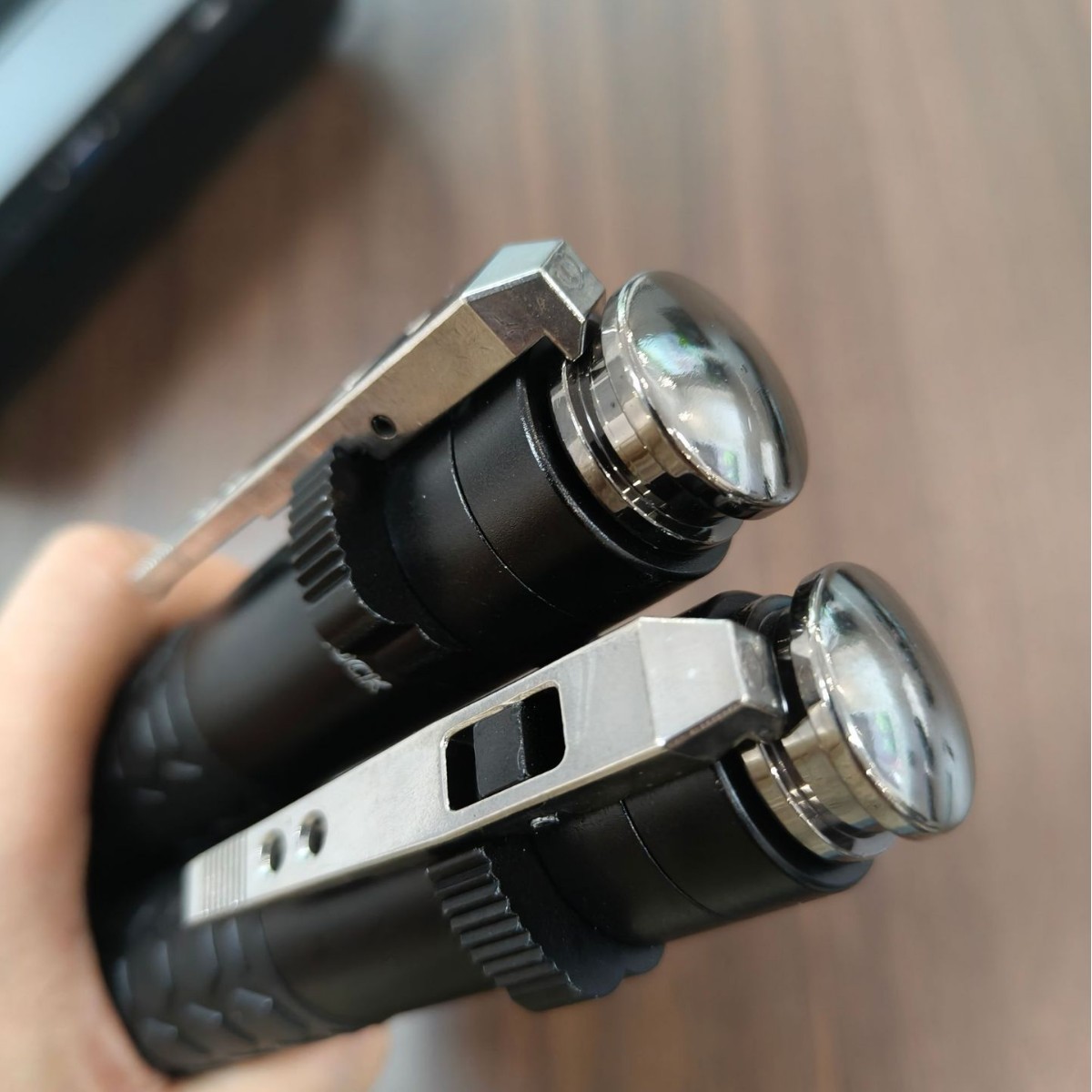 21inch Spring Stick Self-Defense Baton Retractable Stick Dog Baton Self-Defense Supplies Spring Roller Automatic