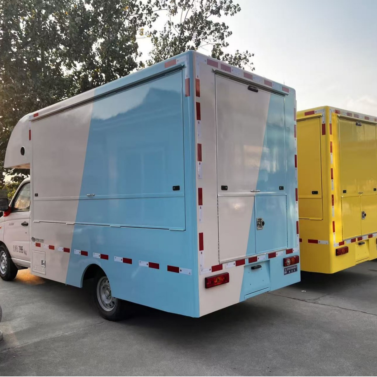 Export Tanzania Blue Brand Isuzu Refrigerated Truck Vaccine Refrigerated Truck Seafood Refrigerated Insulated Truck