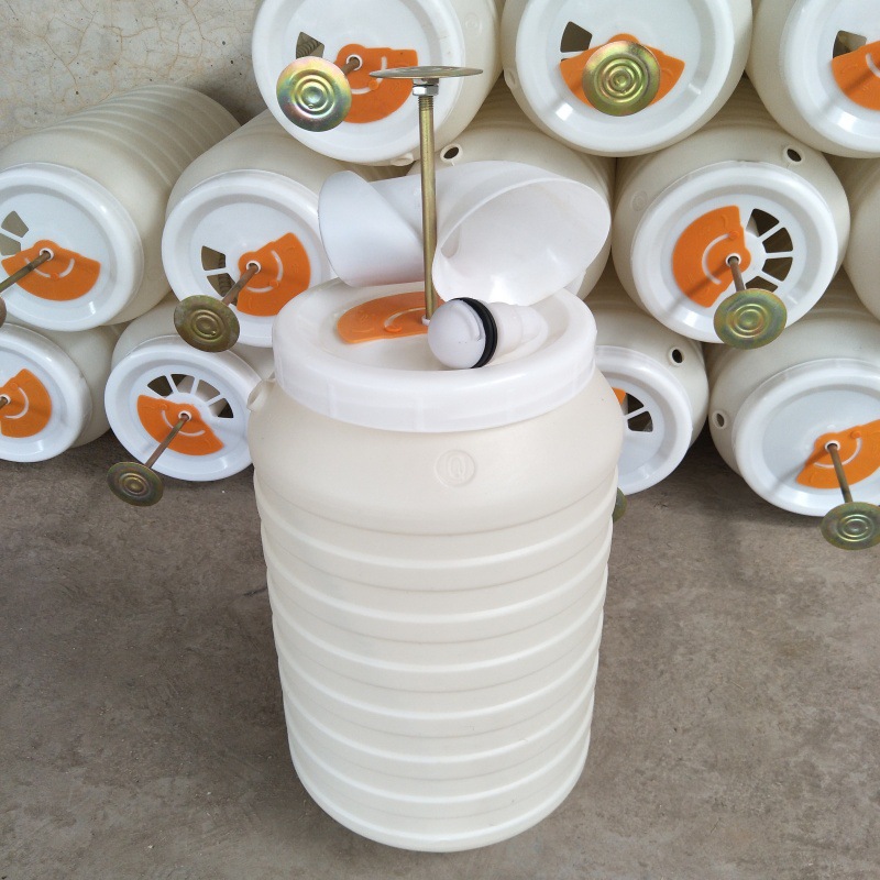 Electrically Heated Insulated Water Bucket with a Capacity of 30 to 50 Liters, Plastic Storage Water Pump, Pressure Foot Pedal, Portable