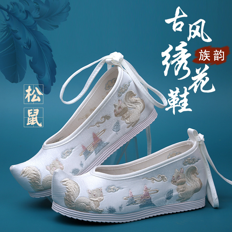 Hanfu shoes women's inner height increasing Ming ancient costume bow shoes Han element spring slip-on matching ancient style embroidered floral shoes