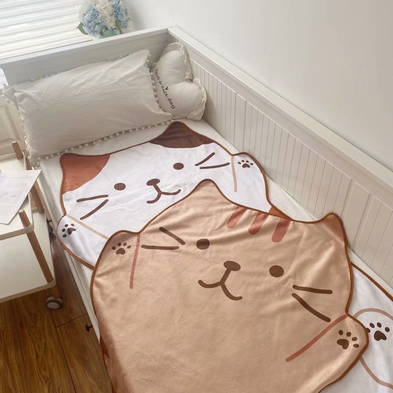 Cartoon Cute Cat Flannel Blanket Children's Quilt Office Nap Blanket Student Dormitory Air Conditioning Blanket
