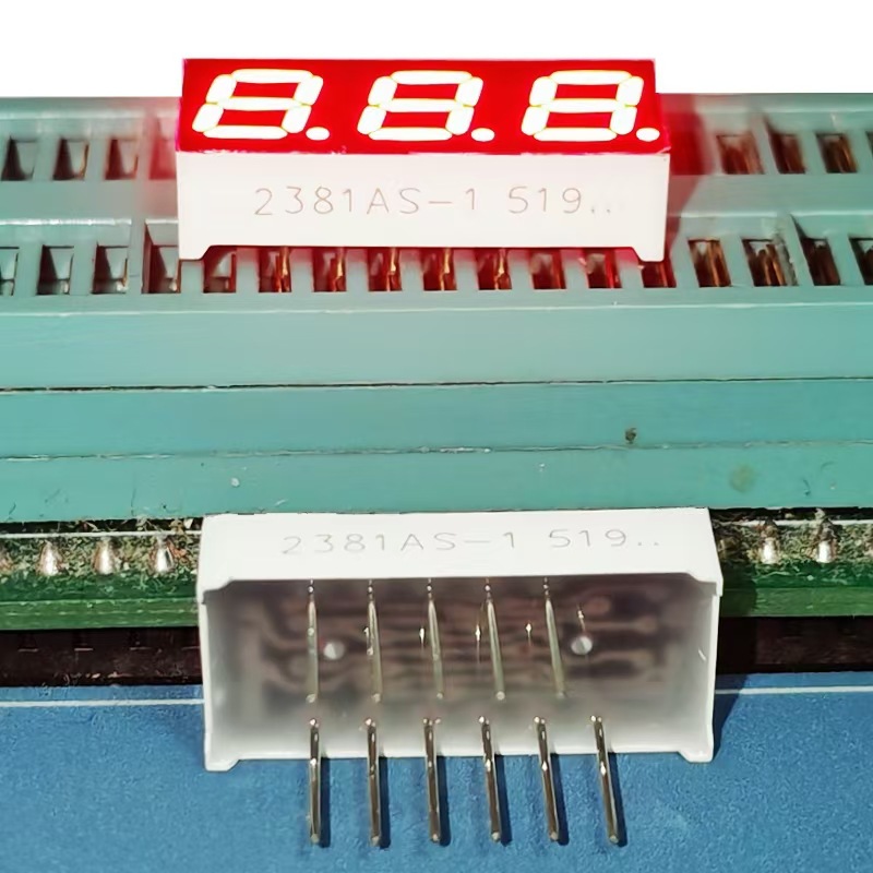 Прямые поставки с завода 0.28 дюйма 3-значный цифровой дисплей яркий красный 2831AS общий Инь 2831BS общий Ян