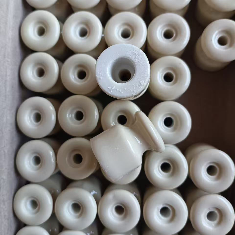 New Colorfuled Ceramic Insulators for Home Indoor Living Room and Bedroom Lighting Accessories Small Porcelain Bead Wire Holder