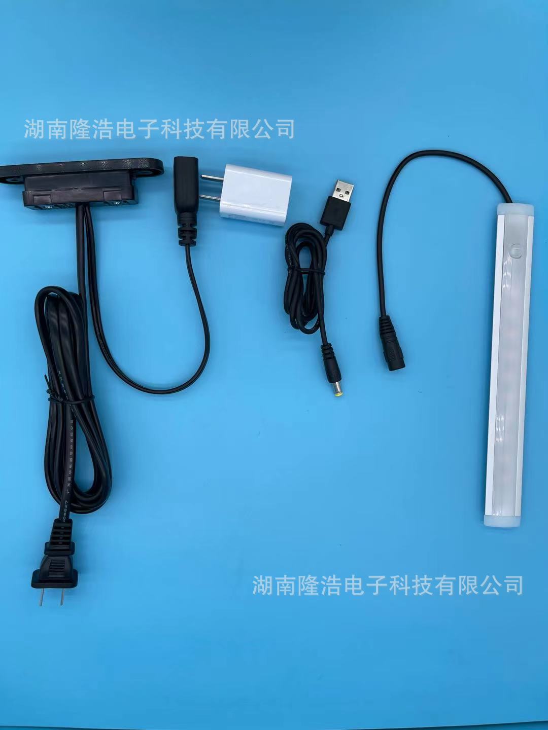 Настольная лампа с бесступенчатой регулировкой света, экспортируемая в Японию