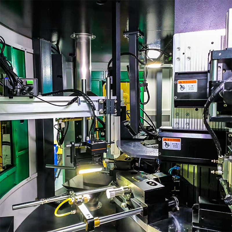 Fully Automatic Two-Color Servo Screen Printing Machine, Visual Ccd Printing Machine for Cream Bottles, Rotary Screen Printing Machine for Irregular-Shaped Bottles