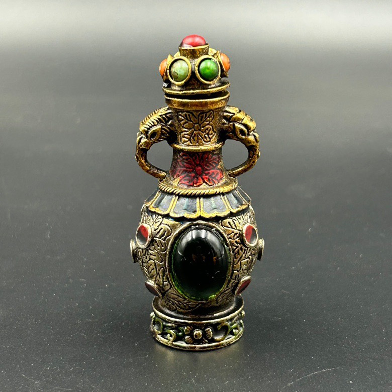 Antique-Style Imitation Bronze Cast Snuff Bottle Xizang-Style Handicraft Snuff Bottle Home Living Room Decoration Antique Ornament