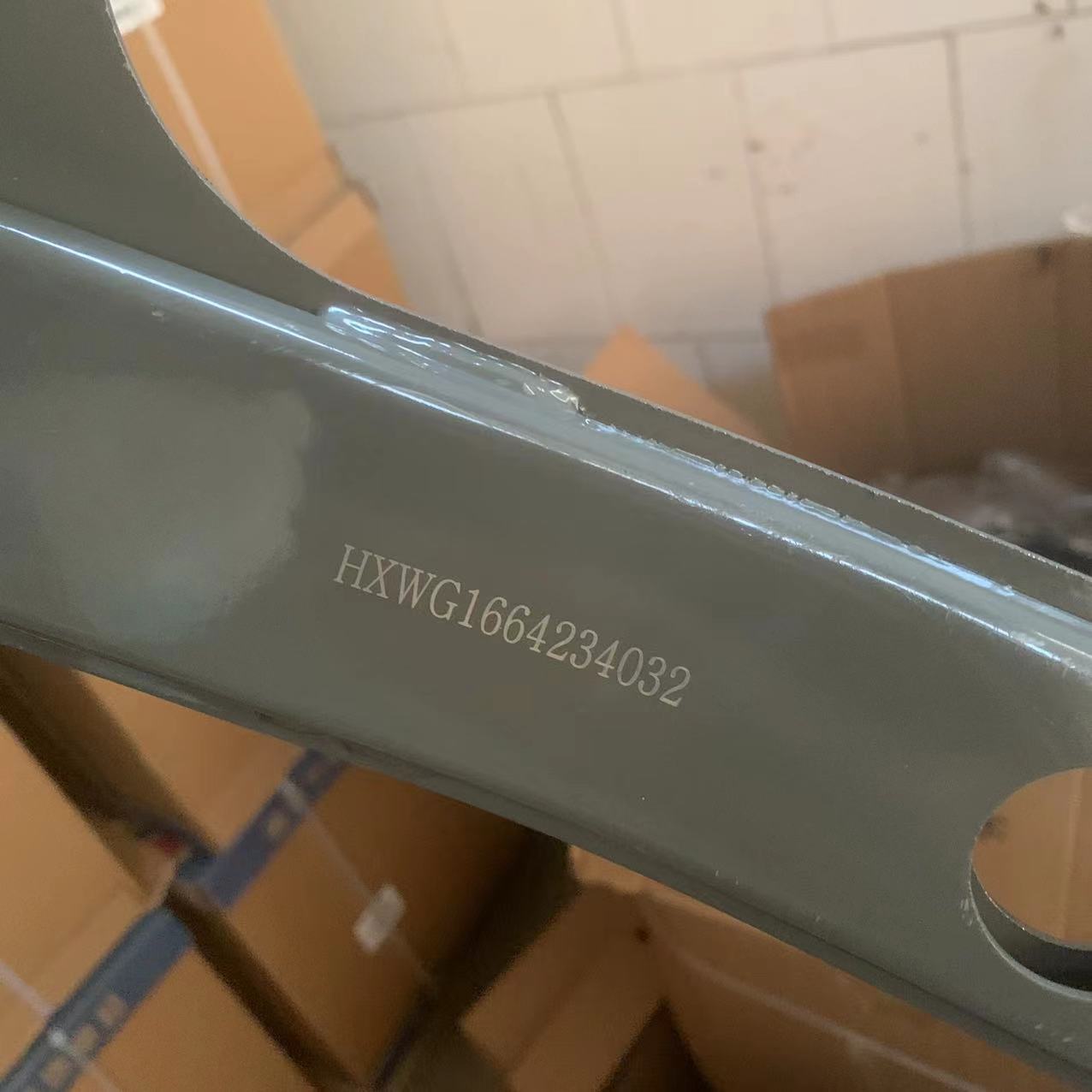 Sell ​​Whole Car Accessories Wg1664234032 High Floor Fender Right Front Bracket Assembly (Symmetrical with Left Piece)