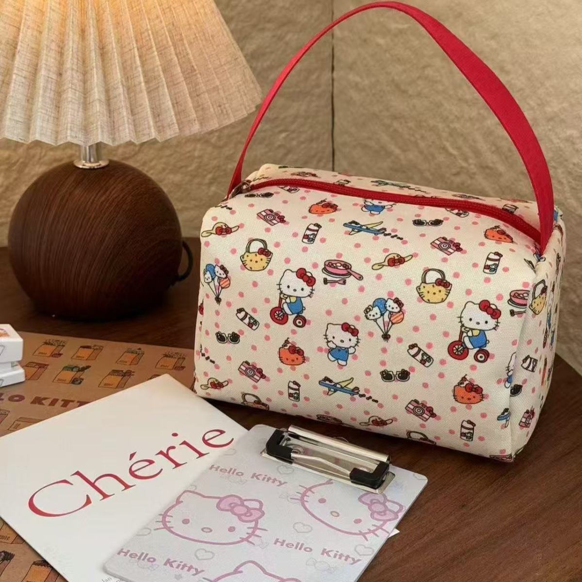 Sweet Casual Cosmetic Bag for Women Customized New Fashion Popular Fresh Toiletry Bag Simple Large Capacity Handbag