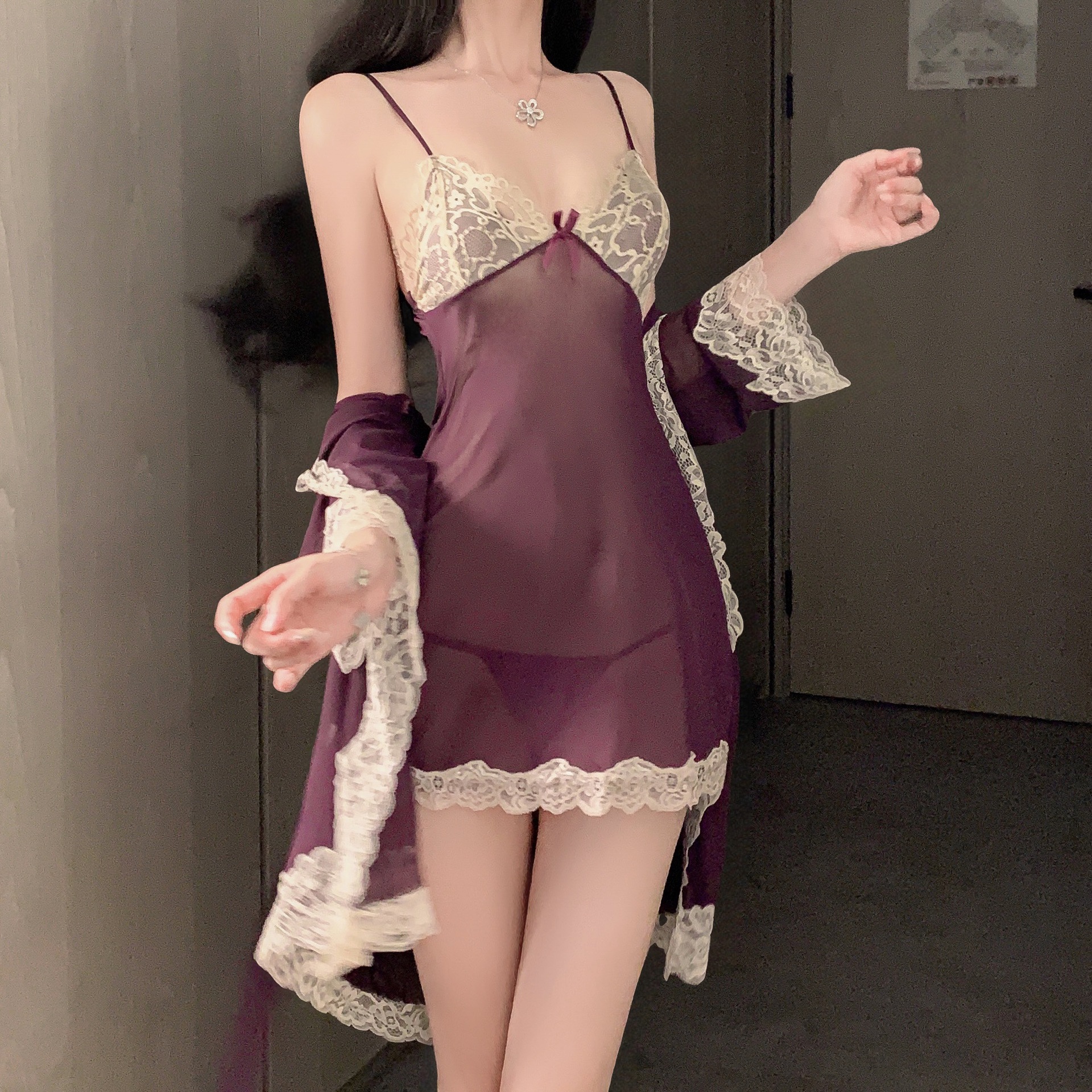 Индивидуальный комплект пижамы с кружевом и прозрачными интимными аксессуарами *Xishi