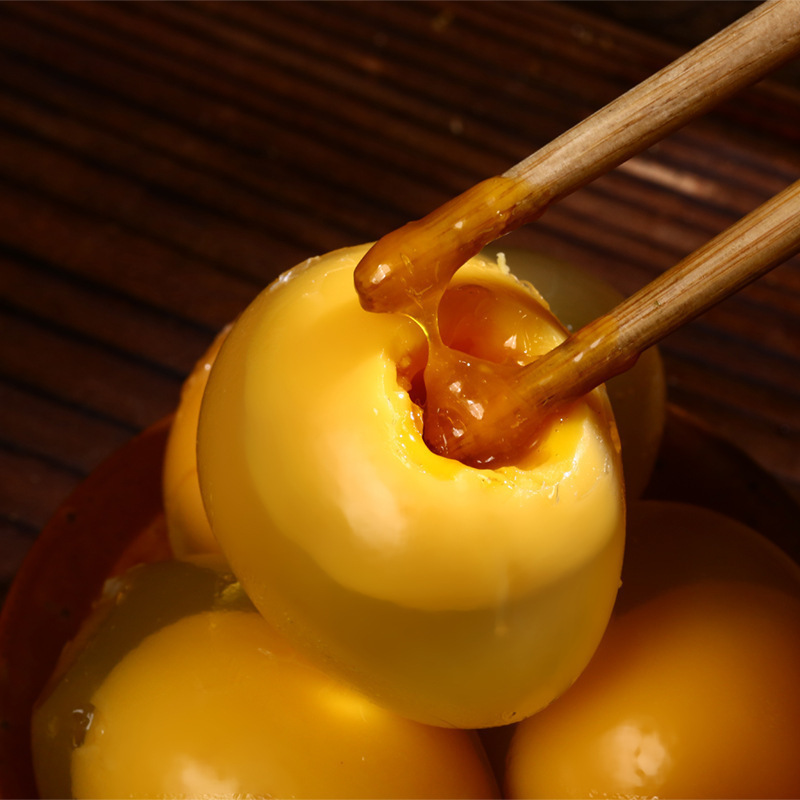 New Handmade Preserved Eggs, Cold-Served Preserved Duck Eggs with Pine Pollen, Whole Box Wholesale, Appetizer, Peeled, Factory Direct Delivery