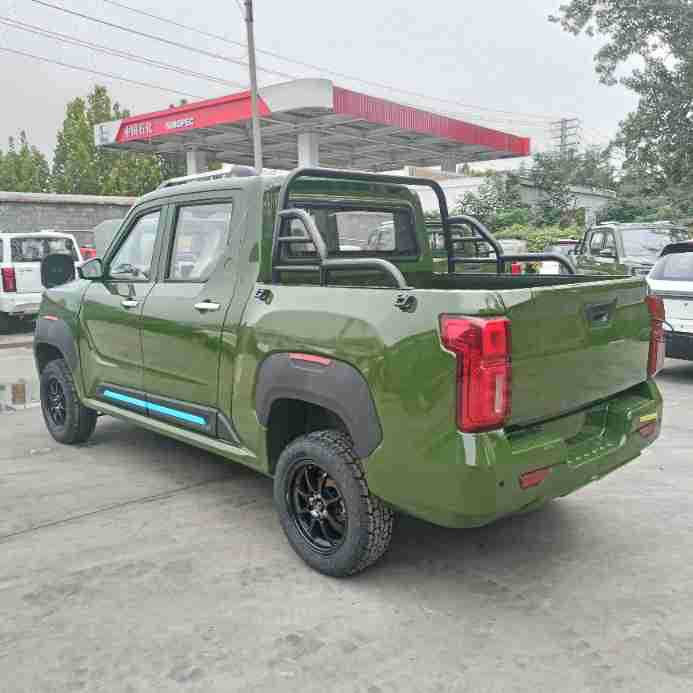 Export Four-Wheel Drive New Energy Large Mobility Vehicle Pickup Truck, New High-Speed Off-Road Vehicle with Heating and Cooling Air-Conditioned Four-Wheel Pickup Truck