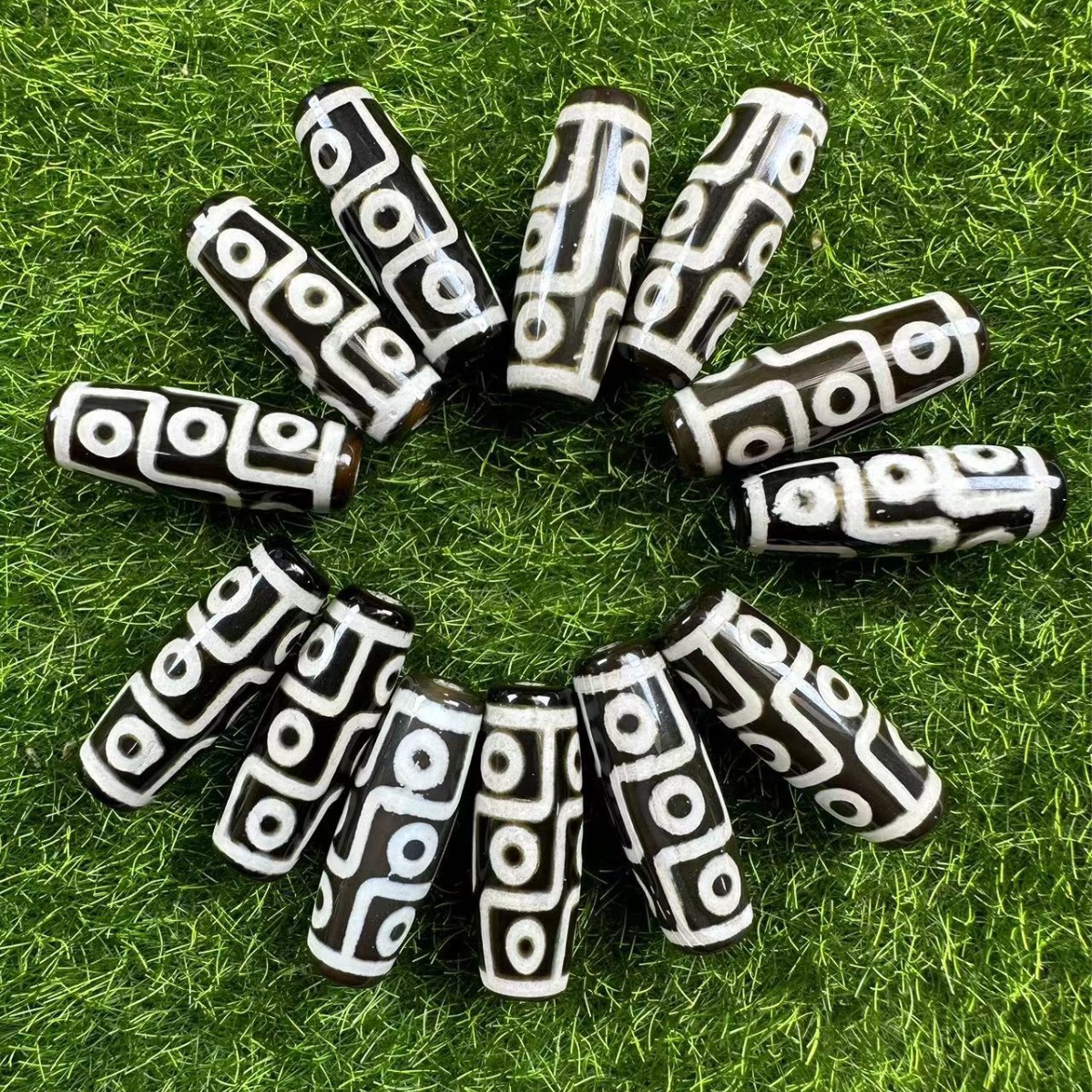 Tianzhu Wholesale Natural Agate Xizang Black and White Nine Eye Tianzhu Accessories Scattered Beads Buddha Beads Bodhi Semi-finished Accessories