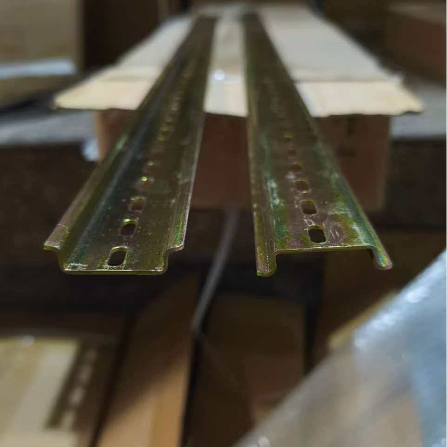 Din-Rail C Type, Material: Iron, Total Width: 35 Mm, Inner Width: 24.8 Mm,