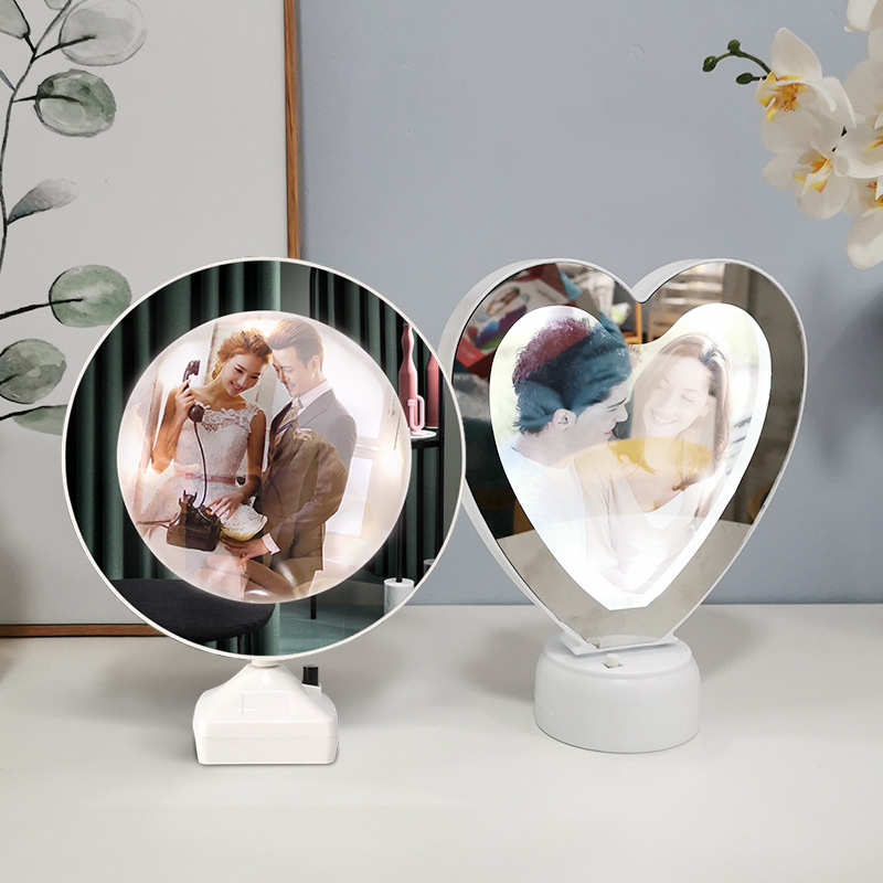 Simple magic mirror photo frame on light is photo frame off light is mirror table led round heart-shaped creative makeup mirror