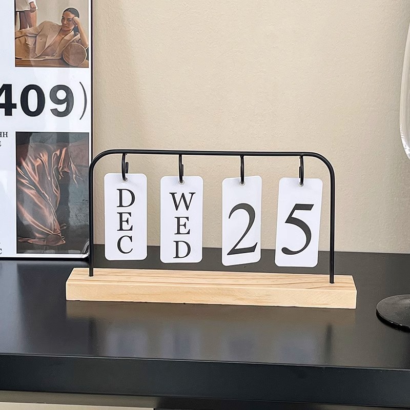 Nordic Style Wooden Flip Calendar Desk Calendar Ornament for Living Room, Entrance, Office Desktop, Wine Cabinet Decoration, Home Decor