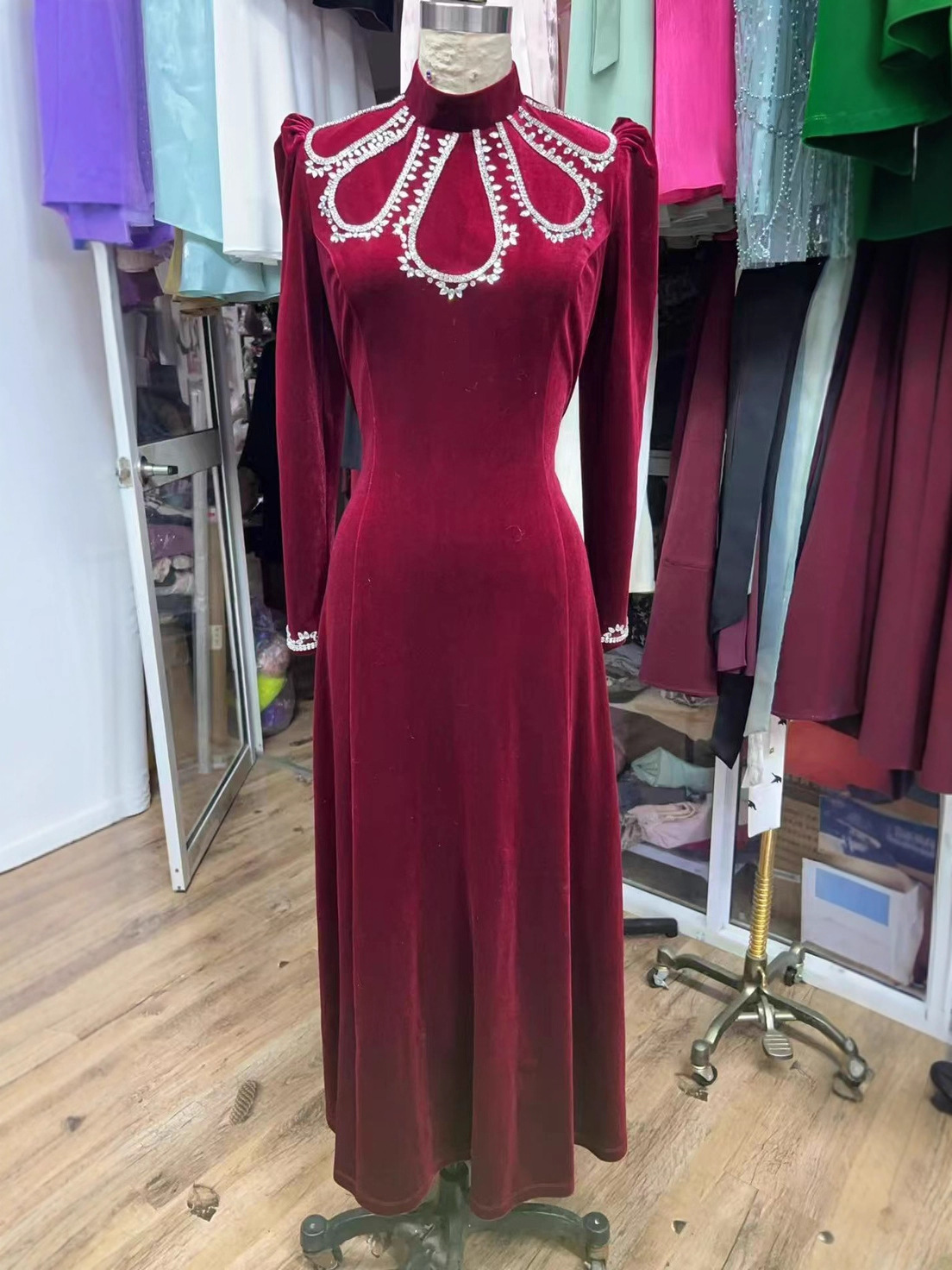 Cross-Border New Factory Direct Sales Middle Eastern Muslim Arab Dubai Women's Fashion Velvet Diamond Dress