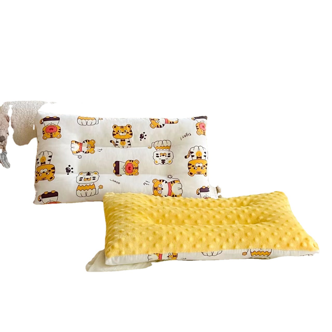 Explosions children's cartoon cotton peas velvet pillow infant comfort pillow core kindergarten nap pillow cotton pillow wholesale
