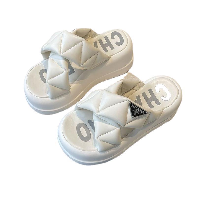 Thick-Soled Platform Slippers for Women's Summer Outer Wear 2025 New Cross Fairy Style Internet Celebrity Fashion Sandals