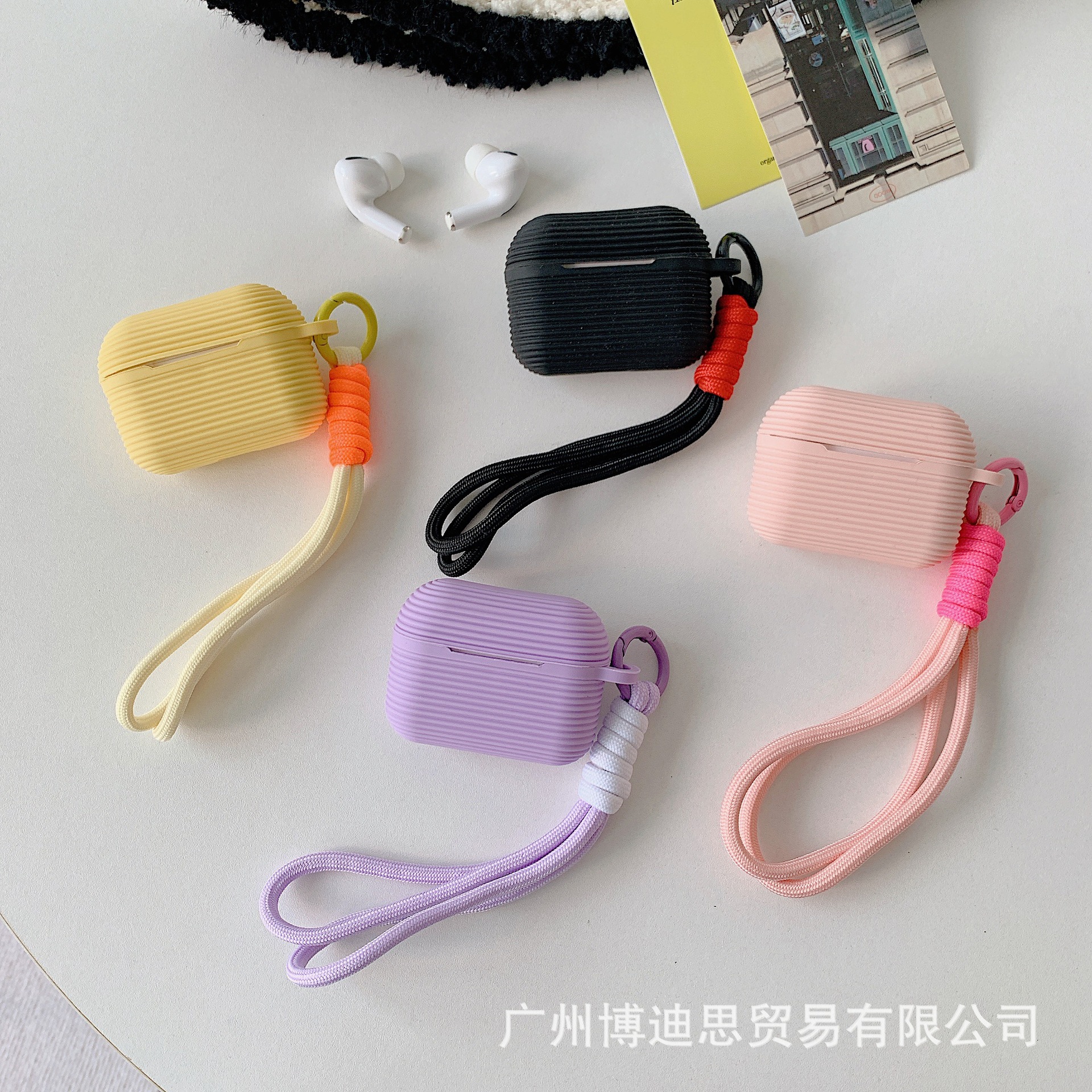 New Apple earphone case soft silicone with hand rope airpods earphone case silicone portable hand rope skin feeling soft case